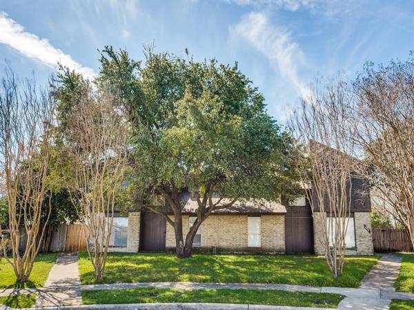 604 Woodhaven Place, Richardson, TX 75081