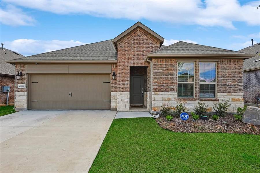 10326 Twisting Springs Drive, Aubrey, TX 76227