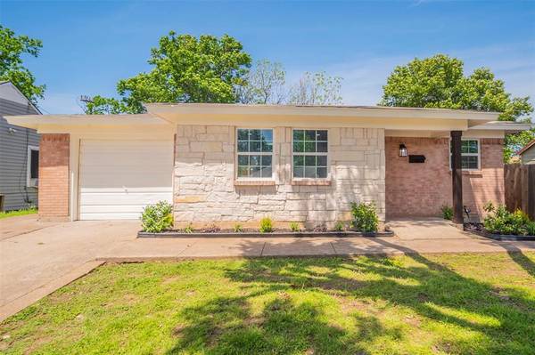 5824 Geddes Avenue, Fort Worth, TX 76107