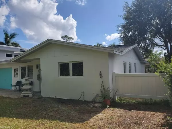 Naples, FL 34103,1180 Diana AVE