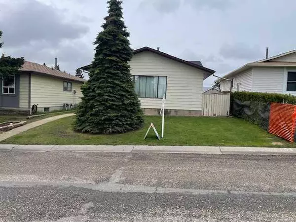 Calgary, AB T3K 1M2,23 Bedridge WAY NE