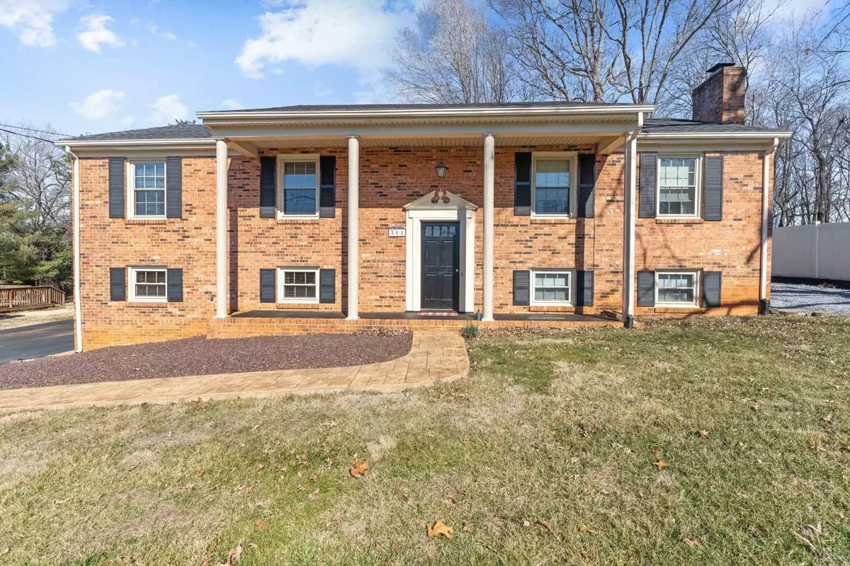 Forest, VA 24551,311 Bob CIR