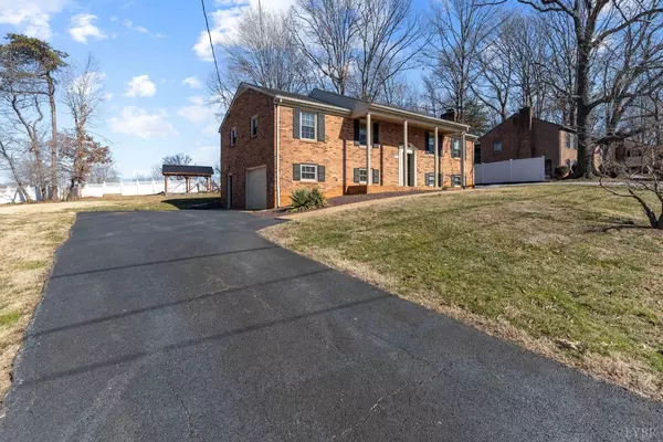 Forest, VA 24551,311 Bob CIR