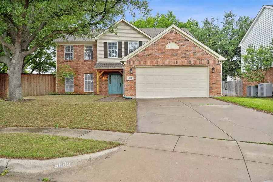 8009 Redwood Trail, Fort Worth, TX 76137