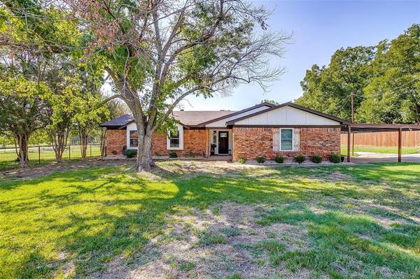 2816 Cross Timber Road, Burleson, TX 76028