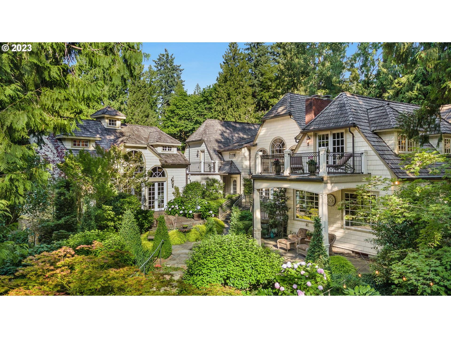 3119 DOUGLAS CIR, Lake Oswego, OR 97035