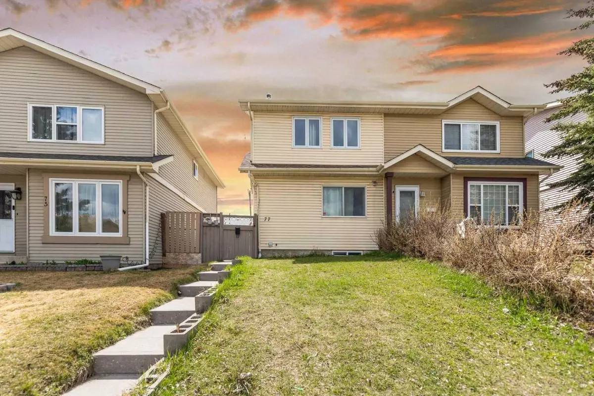 Calgary, AB T3J 2A7,77 Castlebrook WAY NE