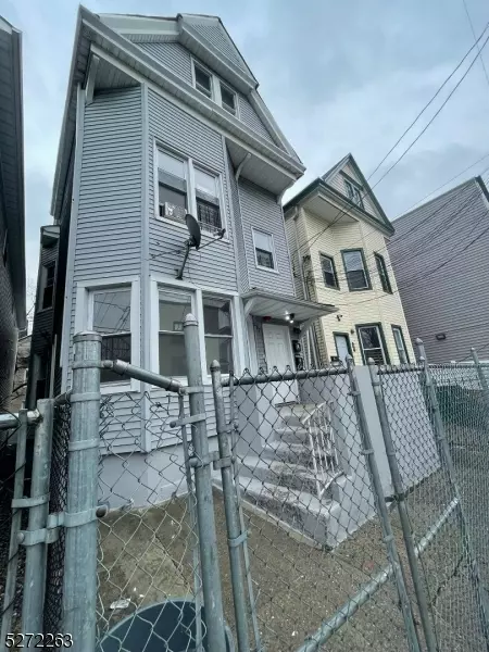 237 Graham Ave, Paterson City, NJ 07501