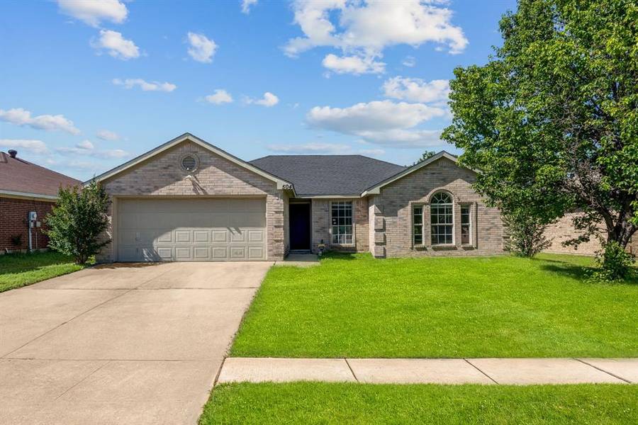 504 Cambridge Drive, Saginaw, TX 76179