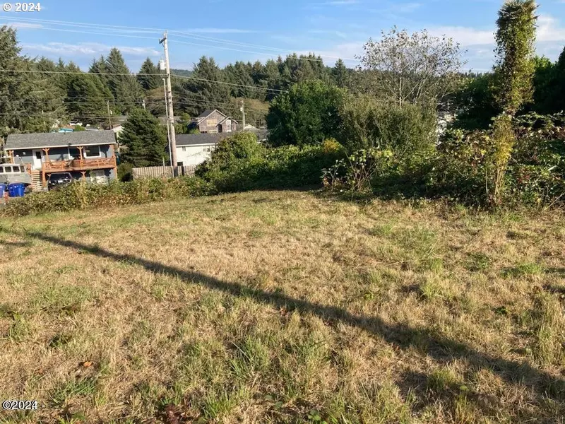 400 SE Williams ST, Depoe Bay, OR 97341