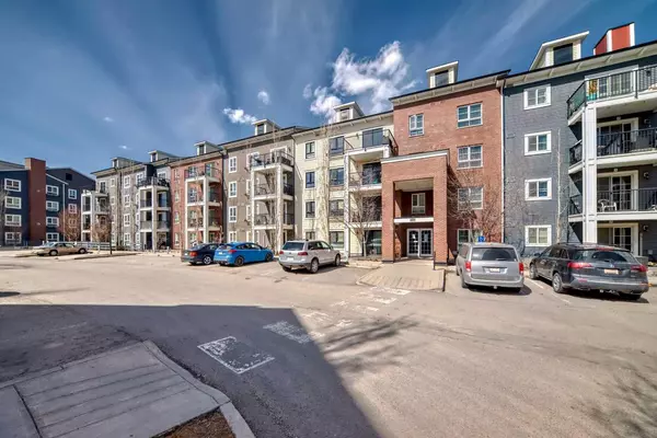 Calgary, AB T2Z 1J1,279 Copperpond Common SE #3305