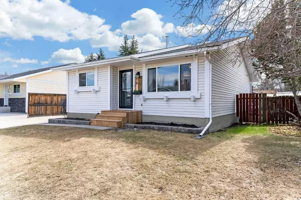 Calgary, AB T2J 5X8,19 Deer Lane Close SE