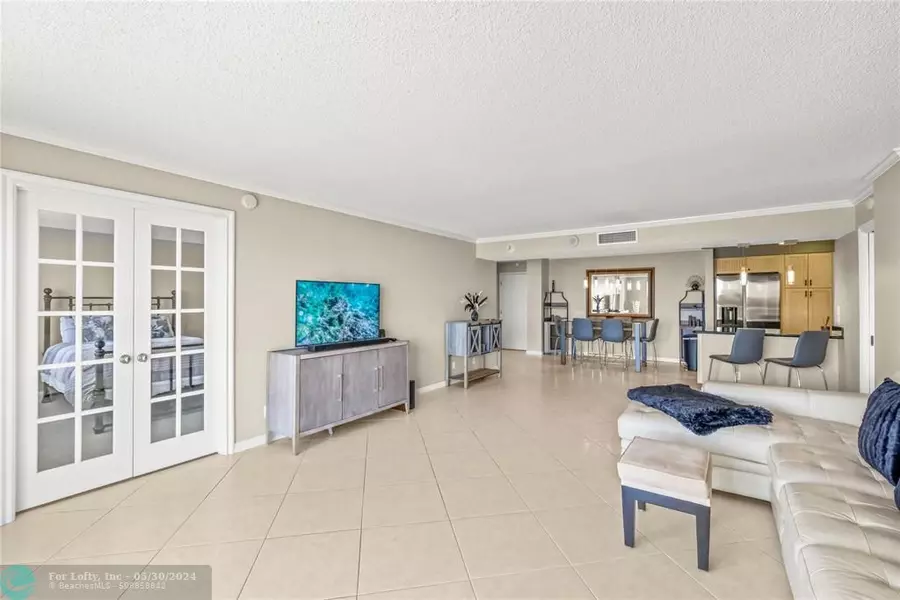 1 Las Olas Circle  #1010, Fort Lauderdale, FL 33316