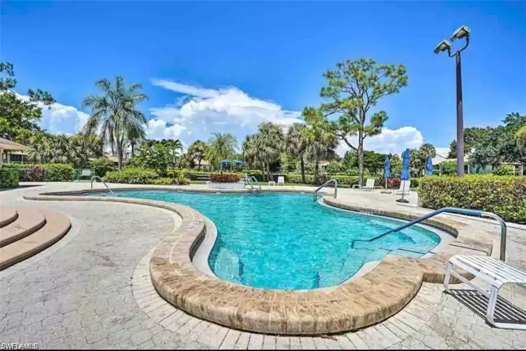 Naples, FL 34110,523 Lake Louise CIR 101