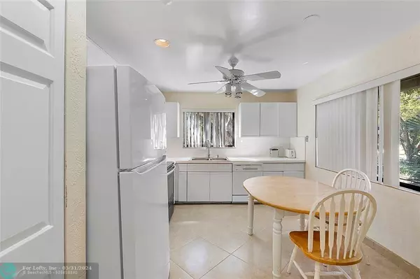 Boca Raton, FL 33486,5521 COACH HOUSE Circle  #H