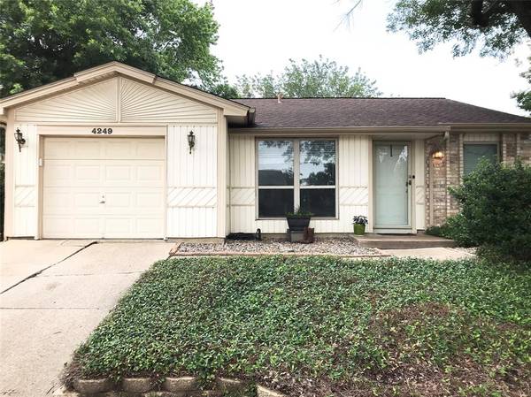 4249 Pepperbush Drive, Fort Worth, TX 76137