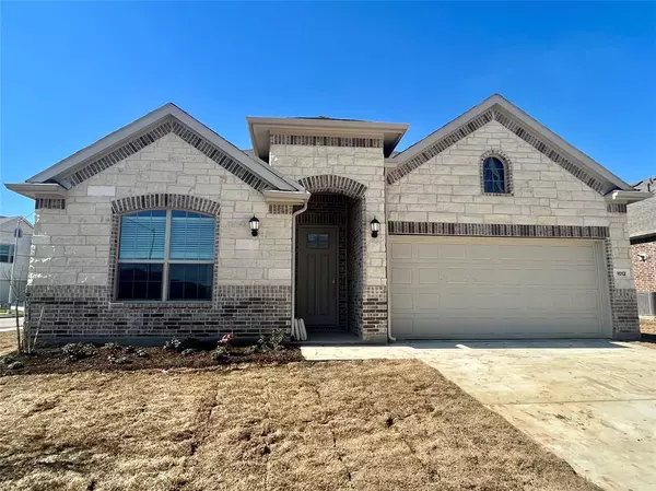 1012 Lovatos Drive, Fort Worth, TX 76052