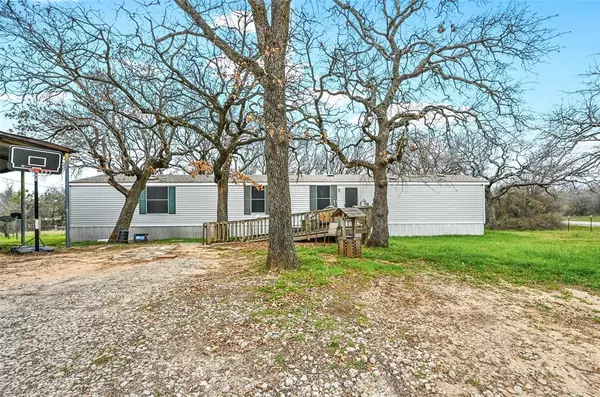 7689 Peden Road, Azle, TX 76020