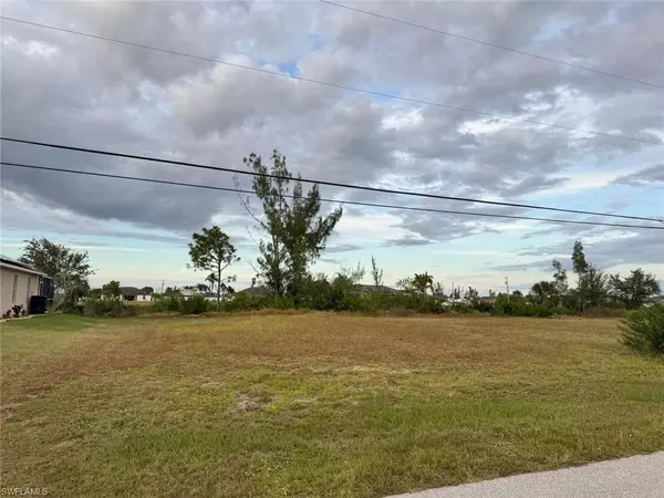 405 19th TER, Cape Coral, FL 33993