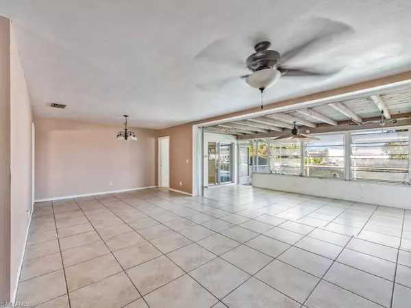 Cape Coral, FL 33904-9771,1725 Bikini CT