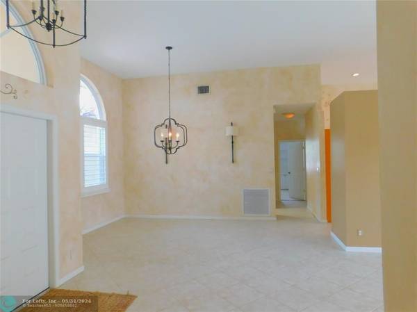 Coral Springs, FL 33067,4255 NW 67th Way