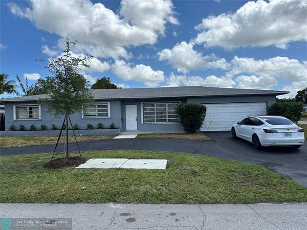 7060 SW 16th St,  Pembroke Pines,  FL 33023