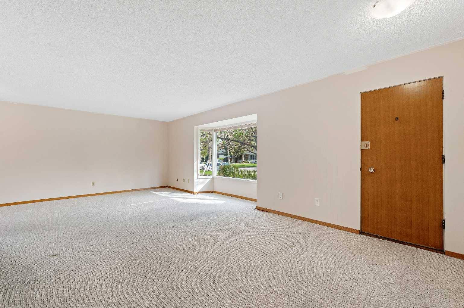 Calgary, AB T2L 0C9,1275 Northmount DR NW