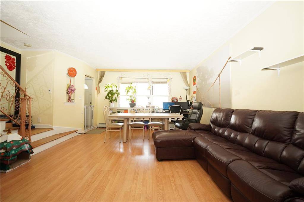 Brooklyn, NY 11214,63 Bay 40th ST