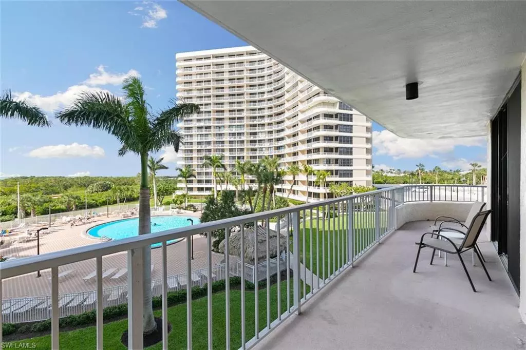 Marco Island, FL 34145,380 Seaview CT 303