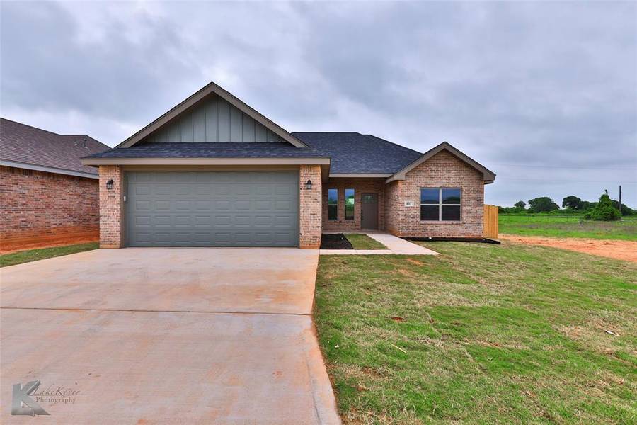 611 Clear Creek Court, Clyde, TX 79510