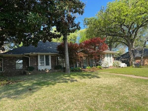 1106 Hillside Drive,  Athens,  TX 75751