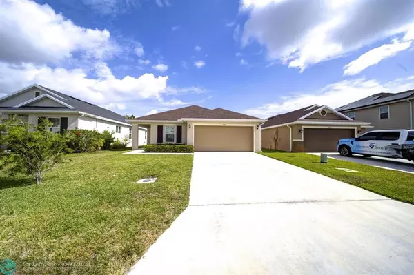 Port St Lucie, FL 34983,5485 NW Pine Trail Cir