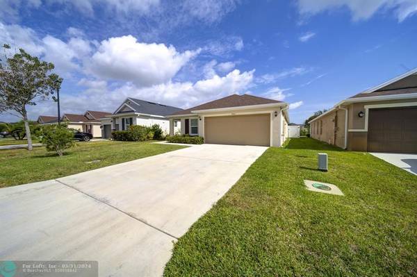 Port St Lucie, FL 34983,5485 NW Pine Trail Cir