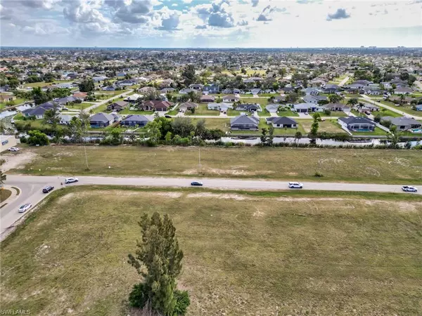 Cape Coral, FL 33991,1268 4th ST