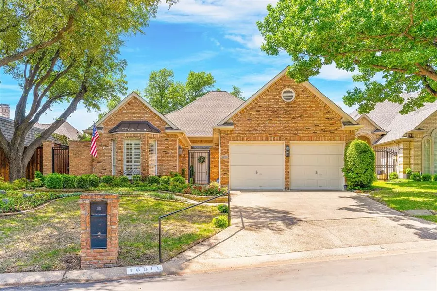 16911 Village Lane, Dallas, TX 75248