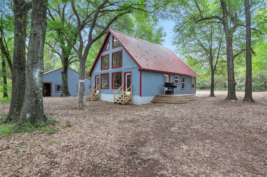 247 County Road 2101, Ivanhoe, TX 75447