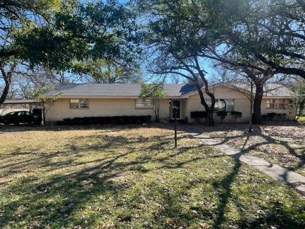 203 33rd Street, Mineral Wells, TX 76067