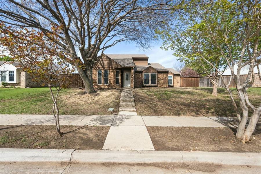 2406 Forestmeadow Drive, Lewisville, TX 75067