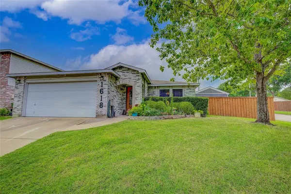 1618 Danbury Drive, Garland, TX 75040