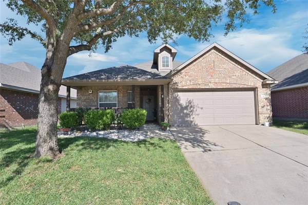 12141 Long Stone Drive, Burleson, TX 76028