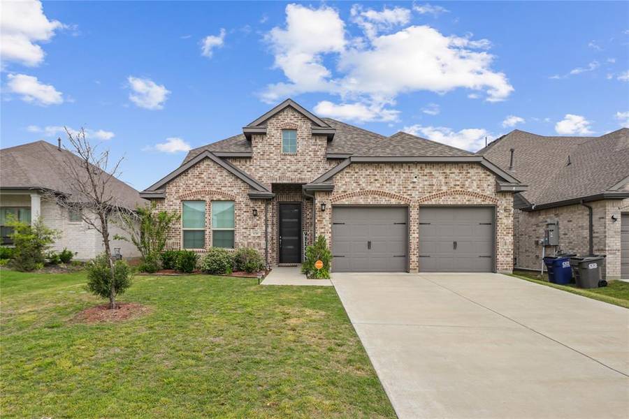 636 Cherry Hills Road, Red Oak, TX 75154