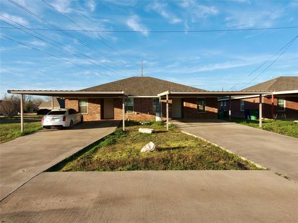 1525/1527 Old Jacksboro Road #1 & 2, Graham, TX 76450