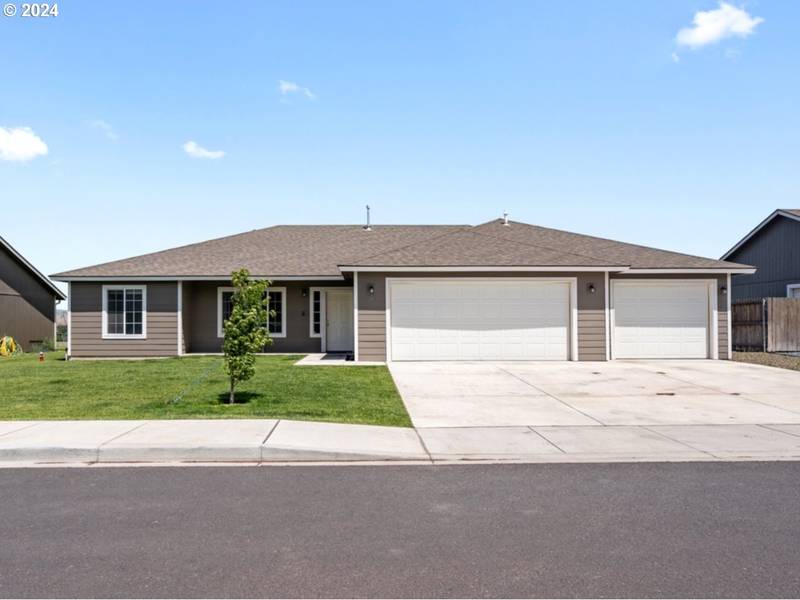 365 Orchard ST, Umatilla, OR 97882