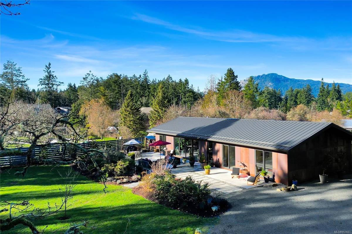 North Saanich, BC V8L 5P6,1054 Clayton Rd