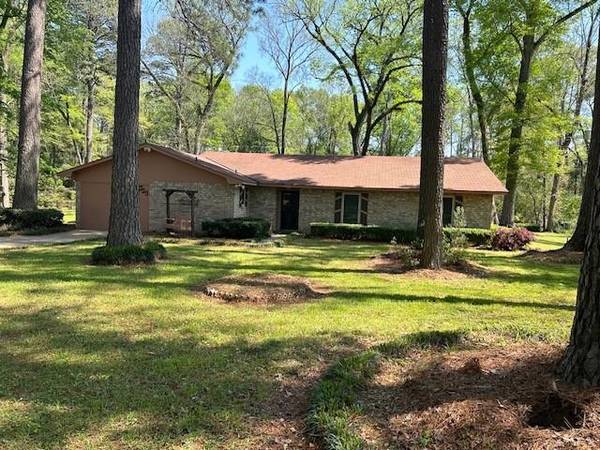 725 Old Jefferson Road, Stonewall, LA 71078