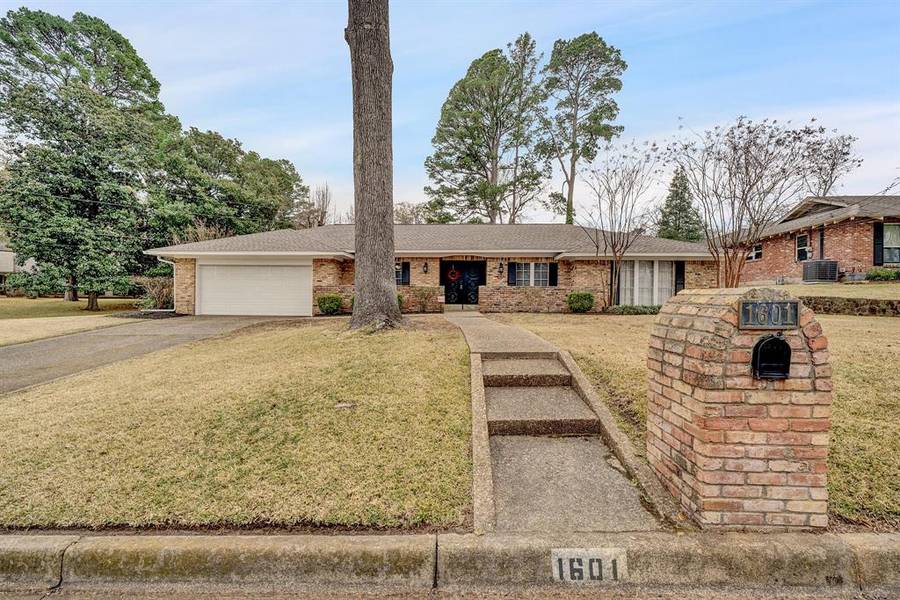 1601 Hubbard Drive, Tyler, TX 75703