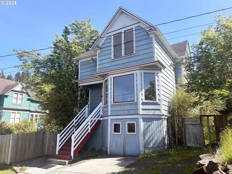 3734 FRANKLIN AVE, Astoria, OR 97103