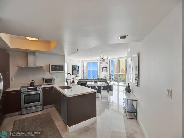 Sunny Isles Beach, FL 33160,200 Sunny Isles Blvd  #2-1506