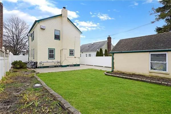 Queens, NY 11358,46-08 196th ST