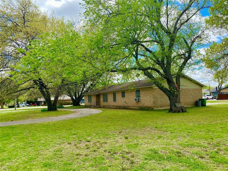 100 N Florence Street, Tioga, TX 76271